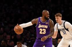 开云平台-独行侠轻取湖人，詹姆斯统治全场