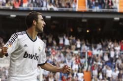 开云体育中国-赛道上的三分雨，当库里在F1街道赛接管比赛，广厦队节奏如何掌控太阳？