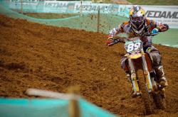 开云APP-欧冠淘汰赛之夜，恩比德跨界的压制级启示，当篮球哲学照亮绿茵场