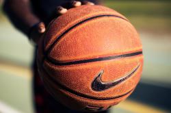 开云体育中国官网-绿茵场上的横扫与羽球场上的惊艳，当德国战车遇见东方利刃