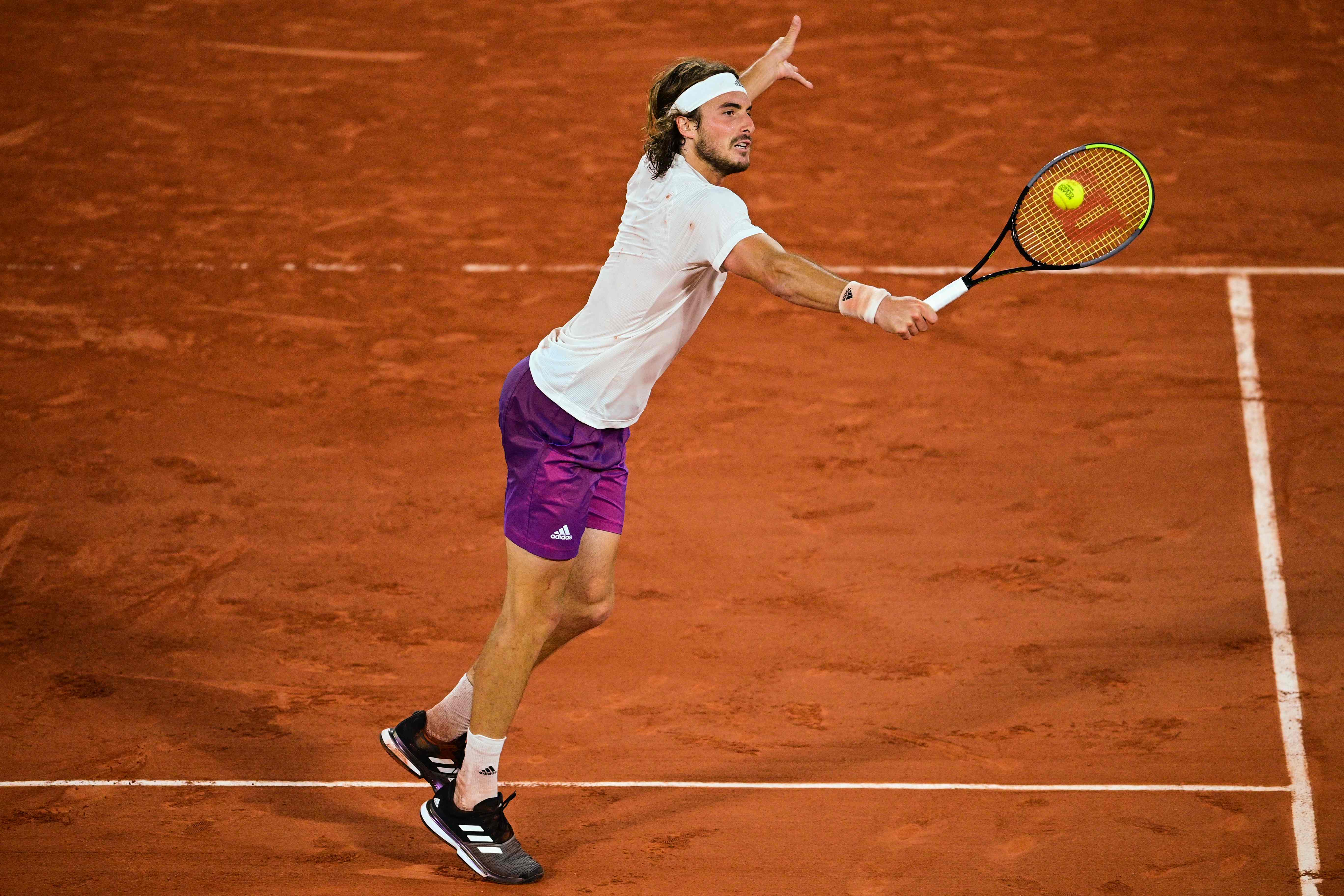 美国网球队逆转法国网球队,西西帕斯送出助攻 美国网球队逆转法国网球队,西西帕斯送出助攻