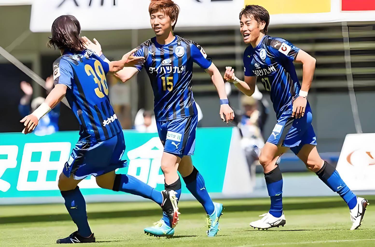 日本球队在冠军联赛上表现抢眼