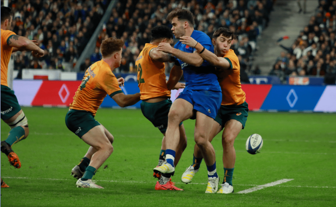 法国队险胜日本队,李梓嘉刷新纪录 法国队险胜日本队,李梓嘉刷新纪录