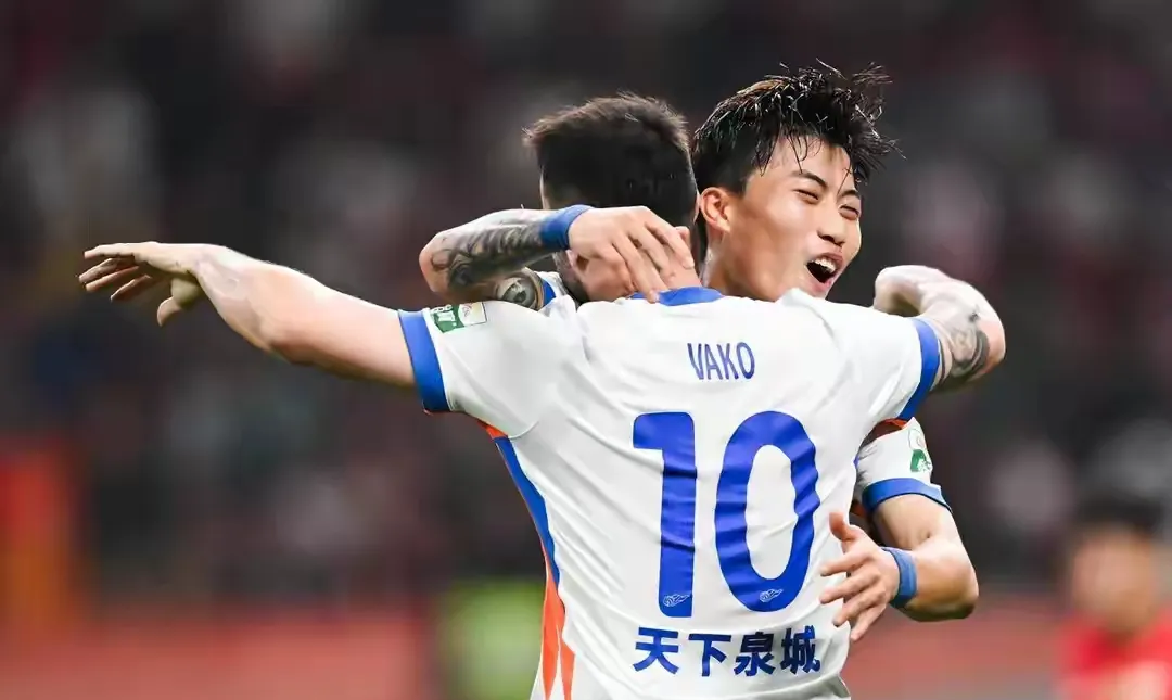 上港战平恒大,两队实力悬殊,良性竞争 上港战平恒大,两队实力悬殊,良性竞争