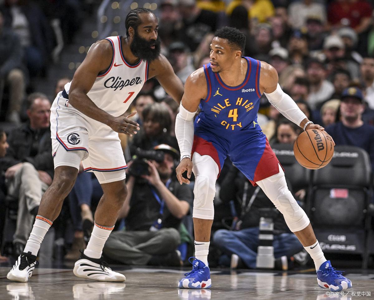 包含国王队主场助威团队士气高涨,为球队加油助威的词条 包含国王队主场助威团队士气高涨,为球队加油助威的词条