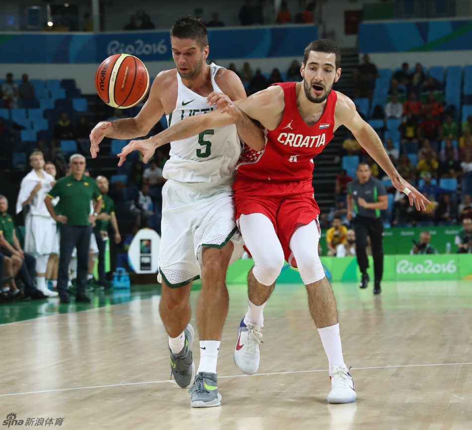 冰岛男篮在立陶宛队的对决中惊险取胜的简单介绍