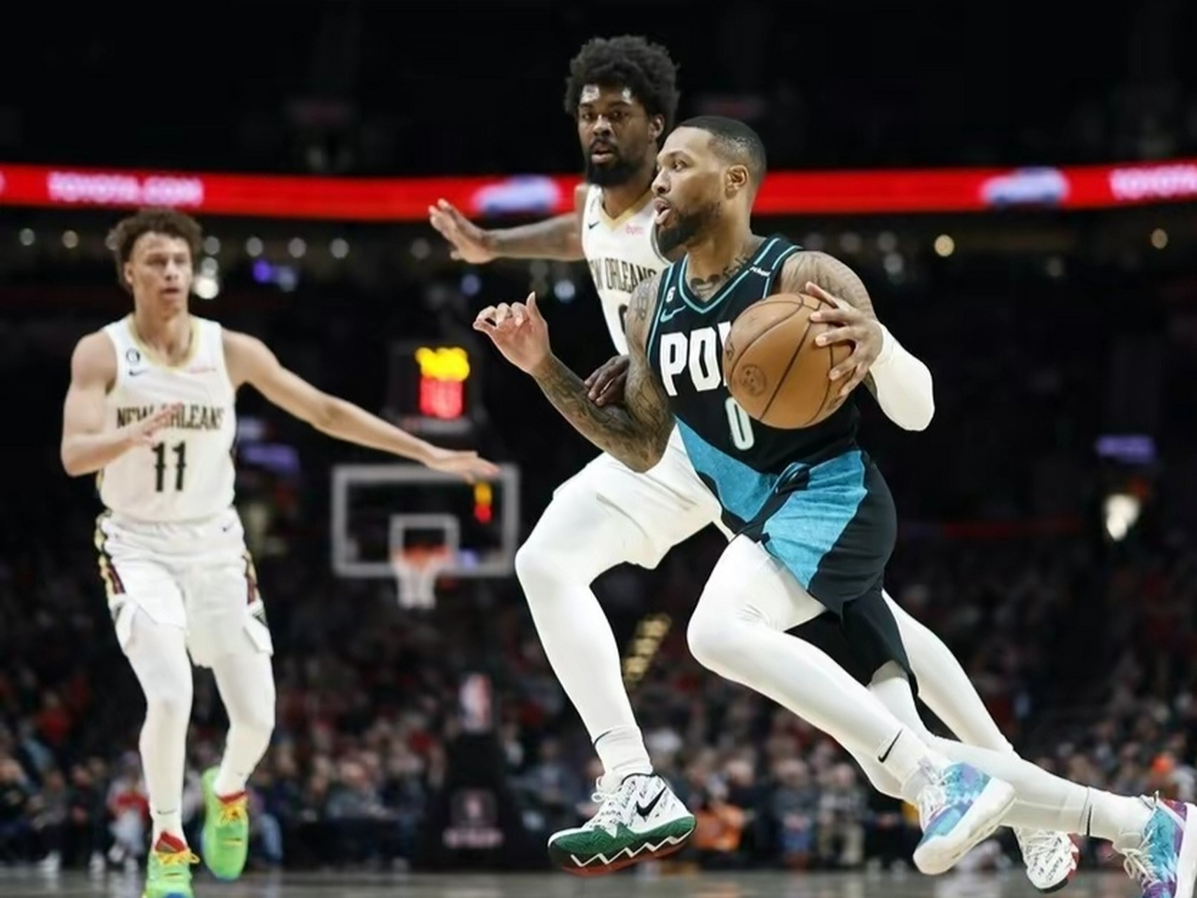 包含鹈鹕力克灰熊,利拉德刷新纪录的词条 包含鹈鹕力克灰熊,利拉德刷新纪录的词条