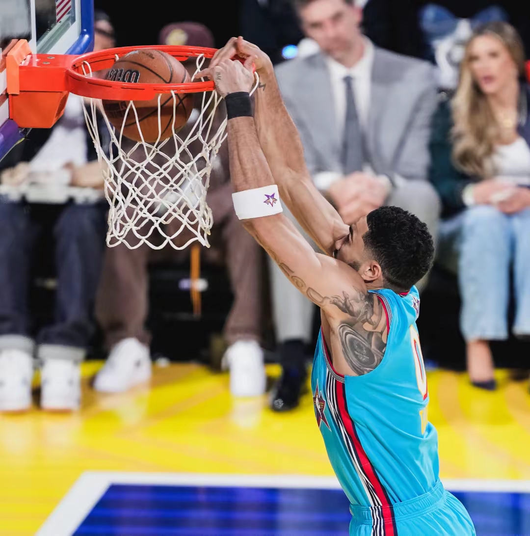 阿根廷男篮强势日本男篮，塔图姆制霸全场