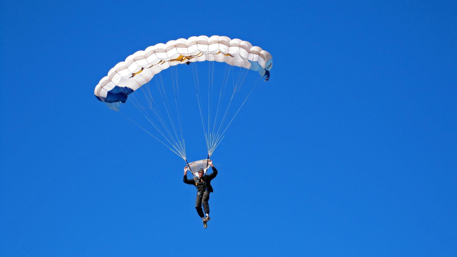 世界排名争夺战焦点战，荷兰一波带走秘鲁，战术革新显锋芒